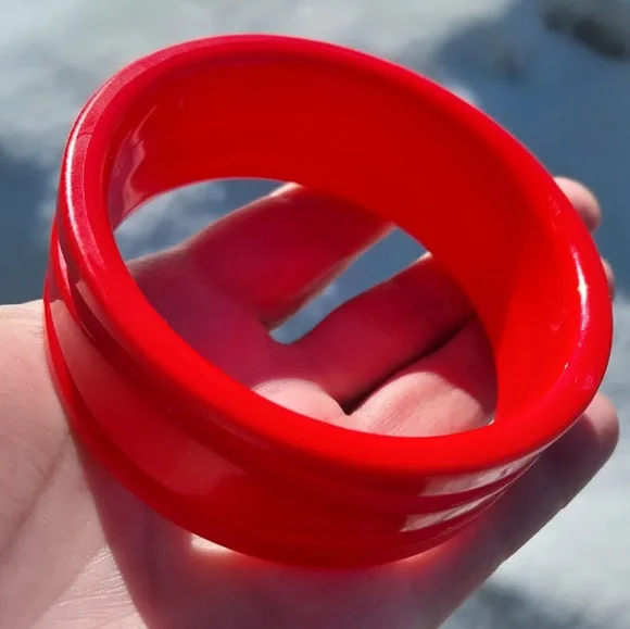 Vintage Bakelite Red Style Cuff Bracelet - Picture 5 of 10